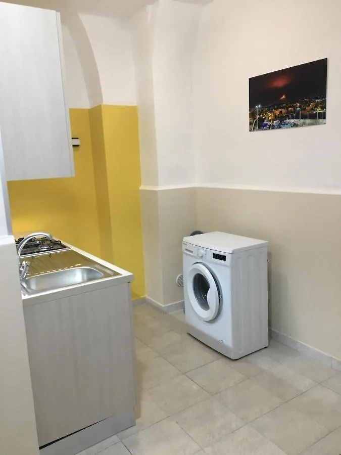 Appartamento Cortile Cerami Aeroporto di Catania Fontana Rossa